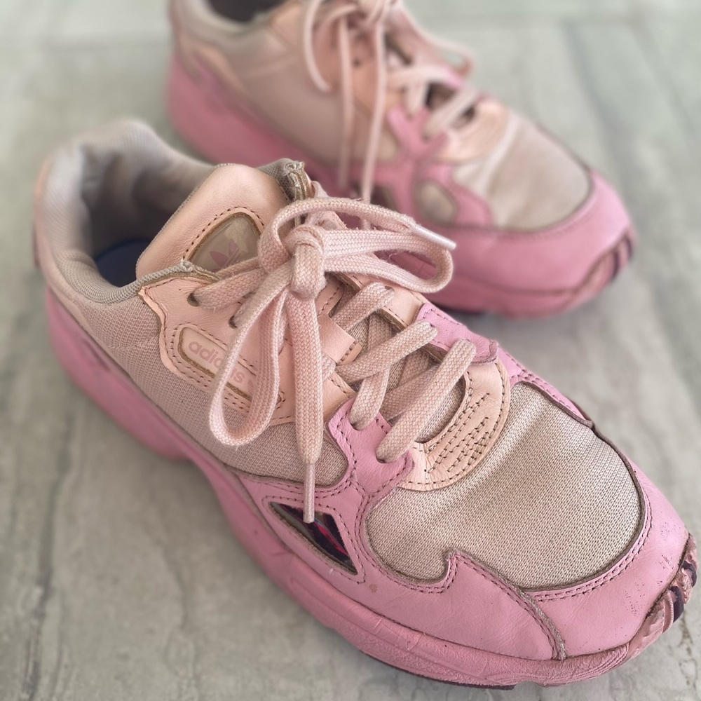 RARE Pink ADIDAS Falcons Sz 8